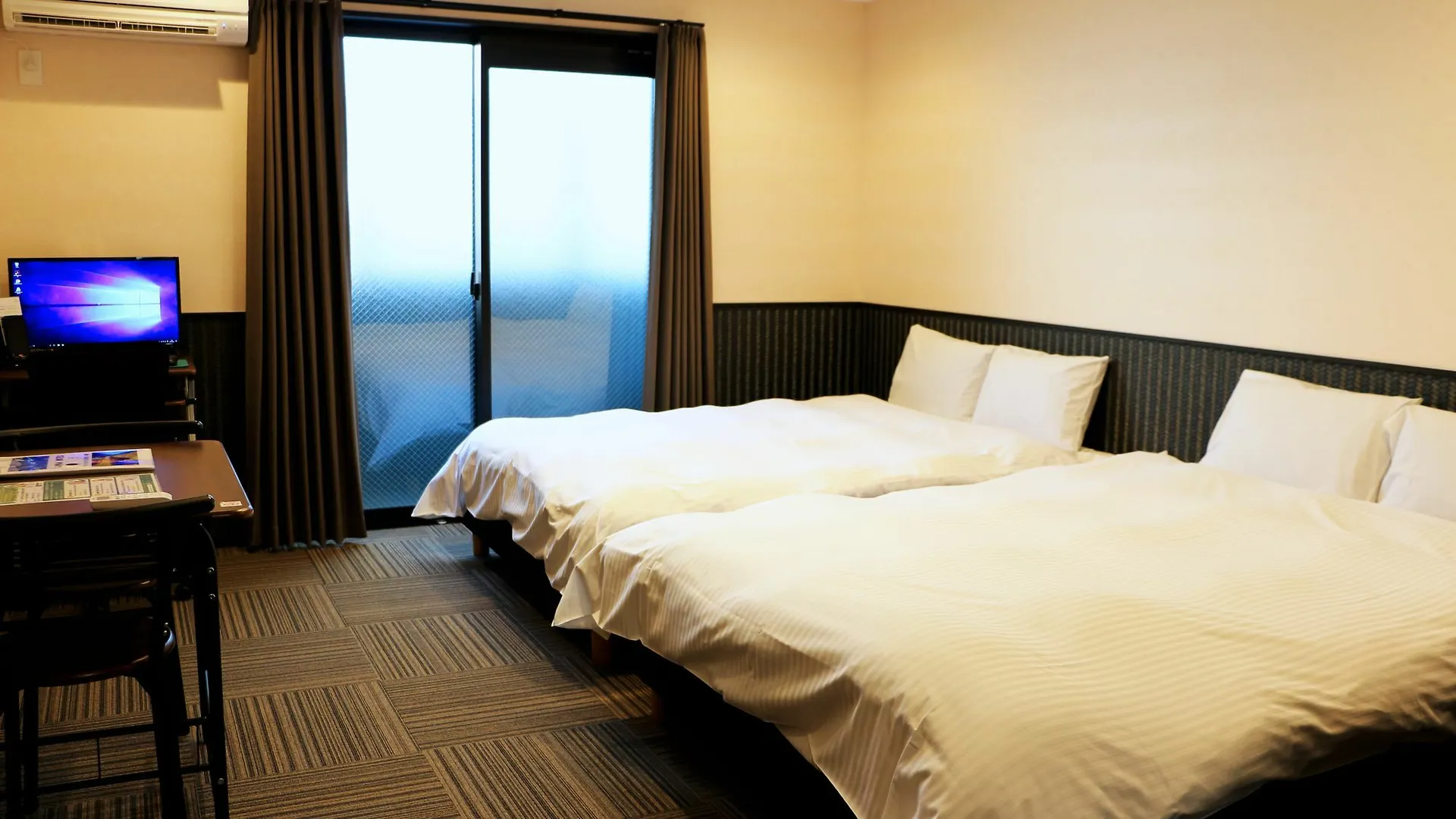 Oyo Japan Hotels Gojo-Muromachi Kyoto