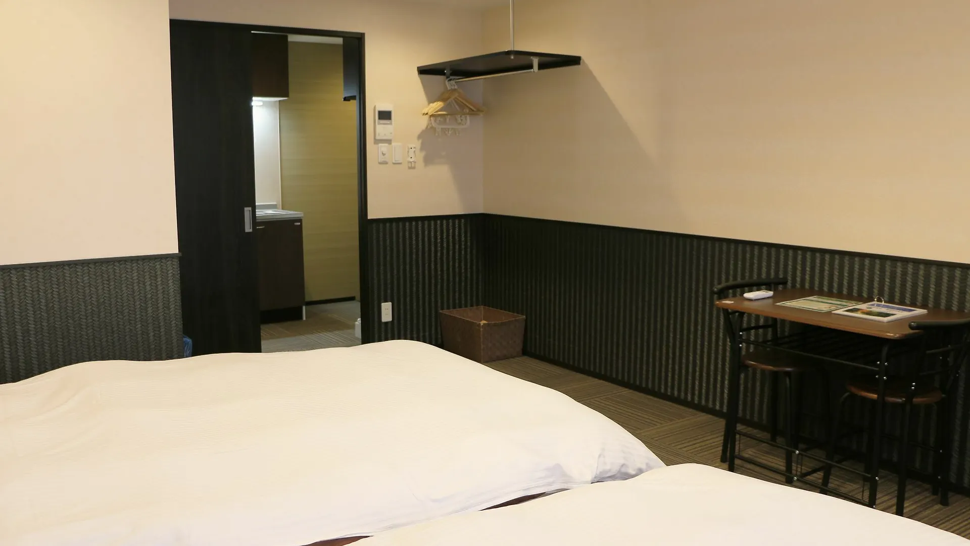 Oyo Japan Hotels Gojo-Muromachi Kyoto